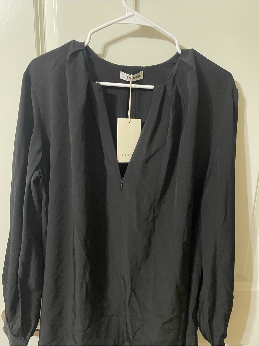 NWT RUE SOPHIE 100% Silk Oversized Blouse — Black